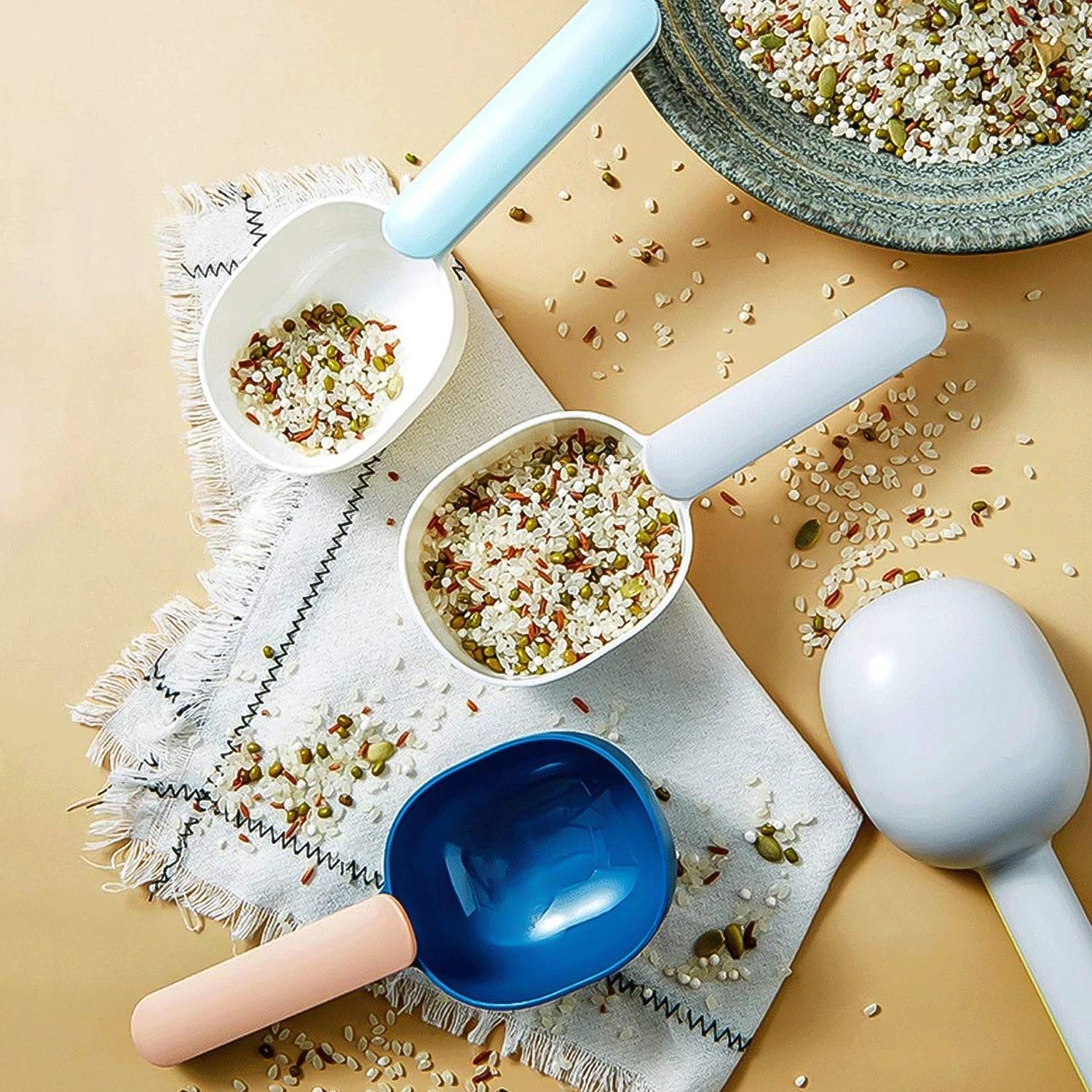 Large Plastic Measuring Spoons Flour Scoops For Home Kitchen (1 Pc) - 69KART