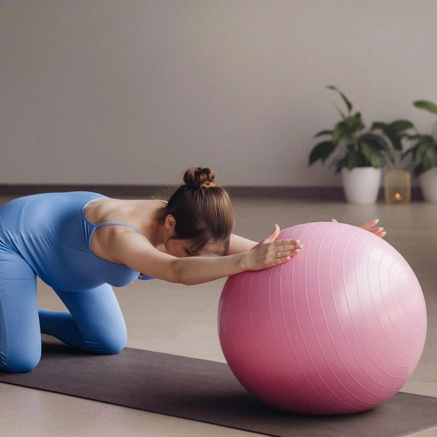 9091 Anti Burst 65 Cm Exercise Ball With Inflation Pump Non-slip Gym Ball For Yoga Pilates Core Training Exercises At Home And Gym- Suitable For Men And Women by Wukusy