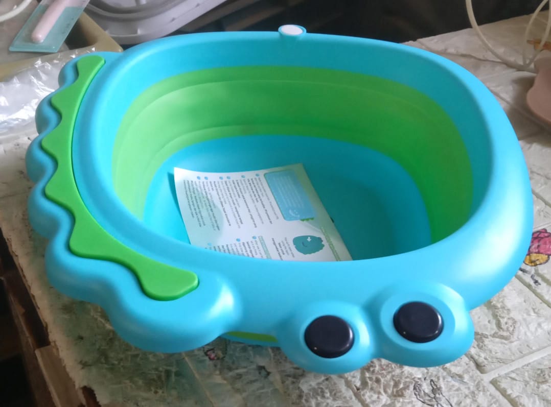 Frog Shape Foldable Baby Wash Basin