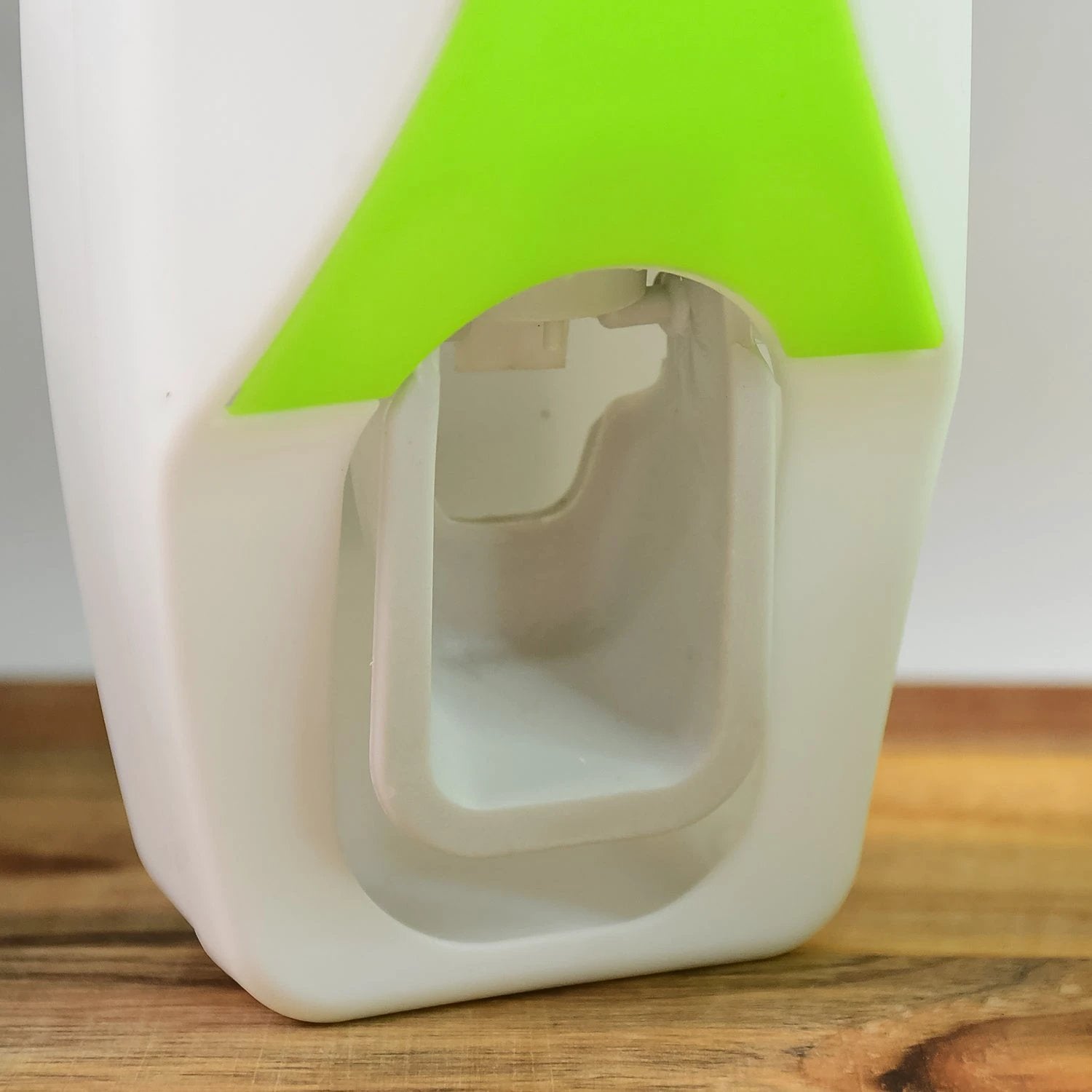 200 Toothpaste Dispenser  Tooth Brush With Toothbrush - 69KART