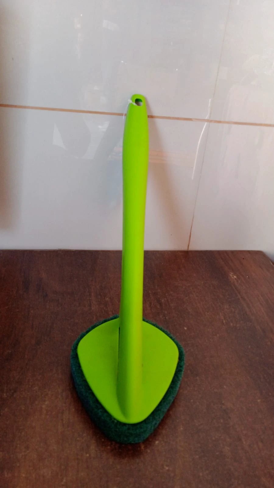 Scrubber Hockey With Long Handle (1 Pc) - 69KART