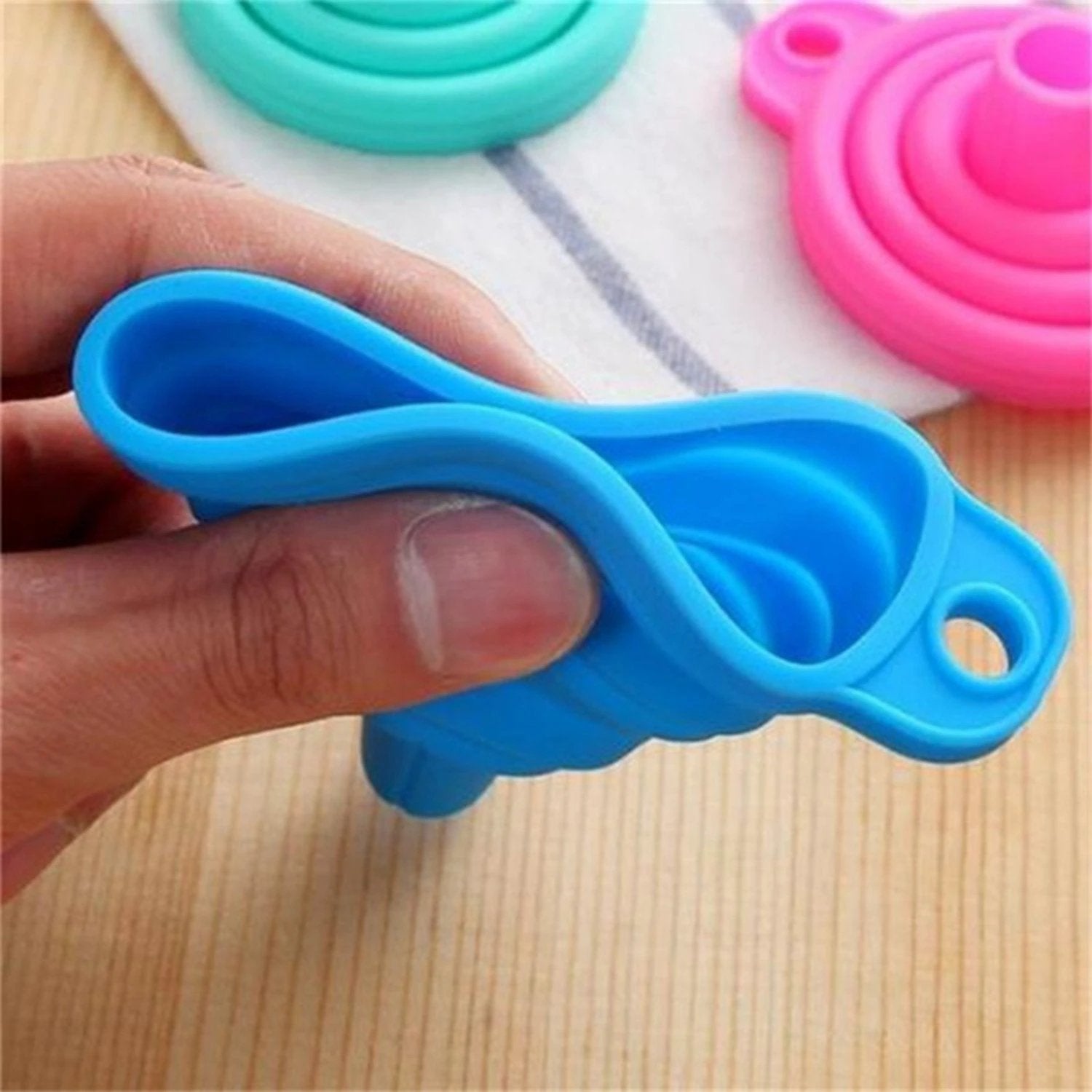 4677 Silicone Funnel For Kitchen Use Oil Pouring Sauce Water Juice by Wukusy