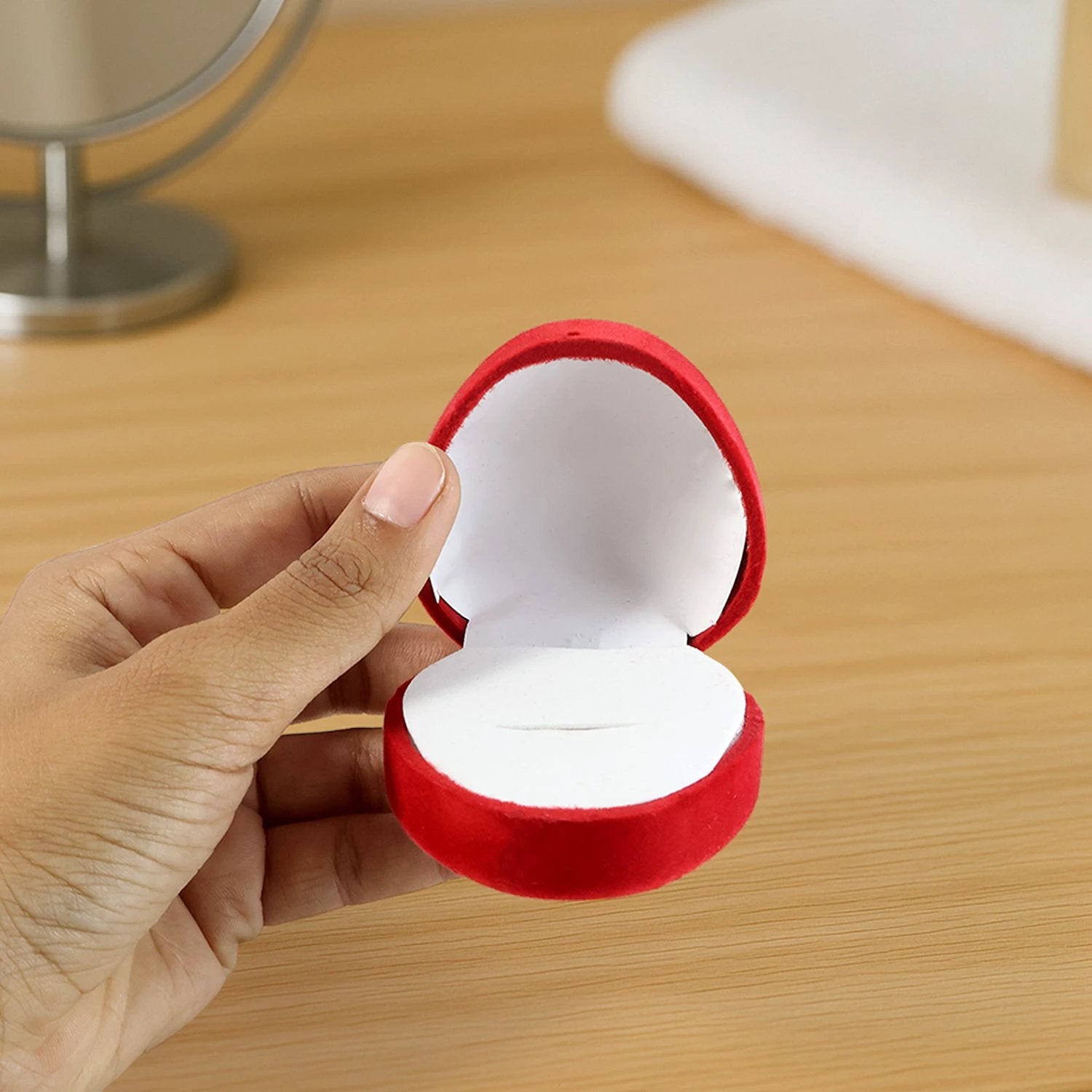 Premium Heart-shaped Velvet Jewellery Ring Box (1 Pc) by Wukusy