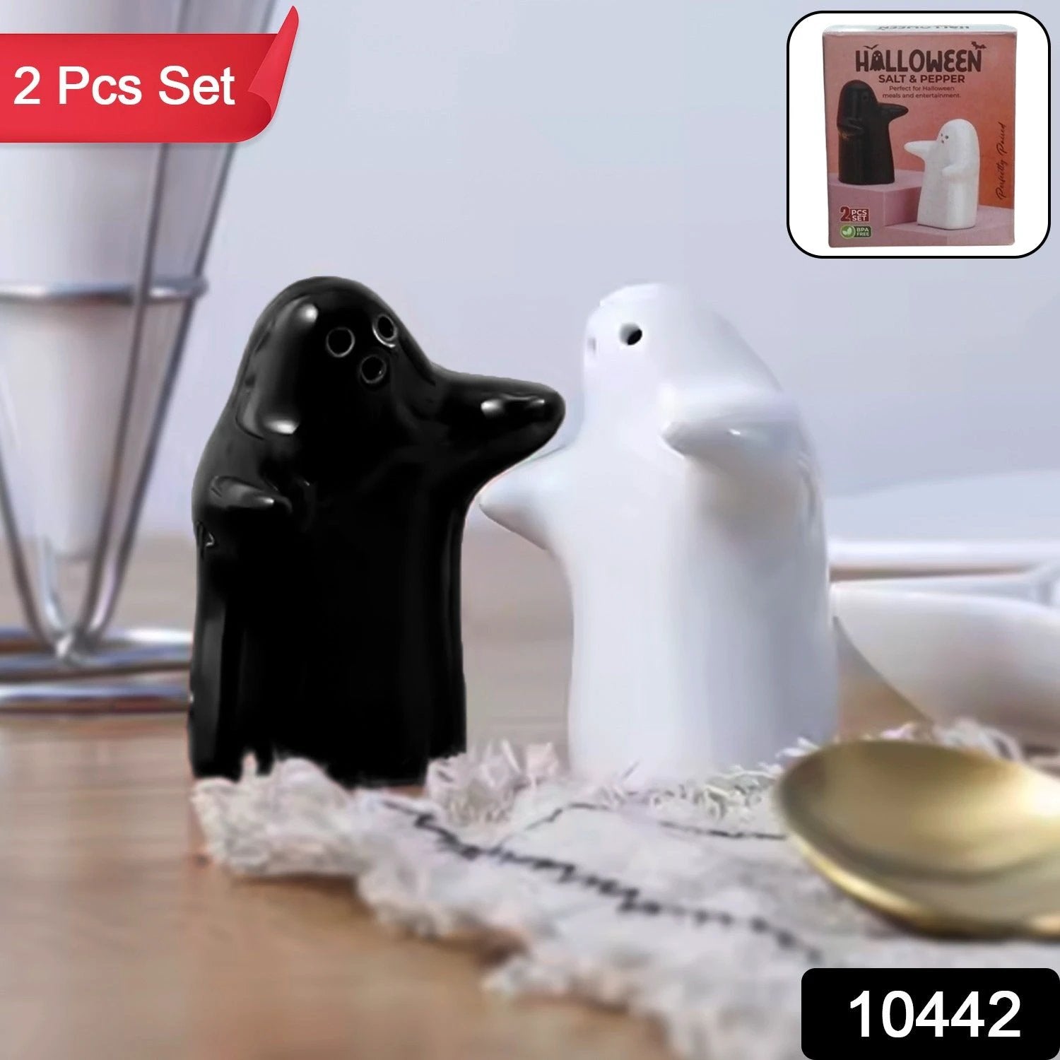 Ceramic Salt And Pepper Seasoning And Spice Shakers Cute (2 Pcs Set) by Wukusy