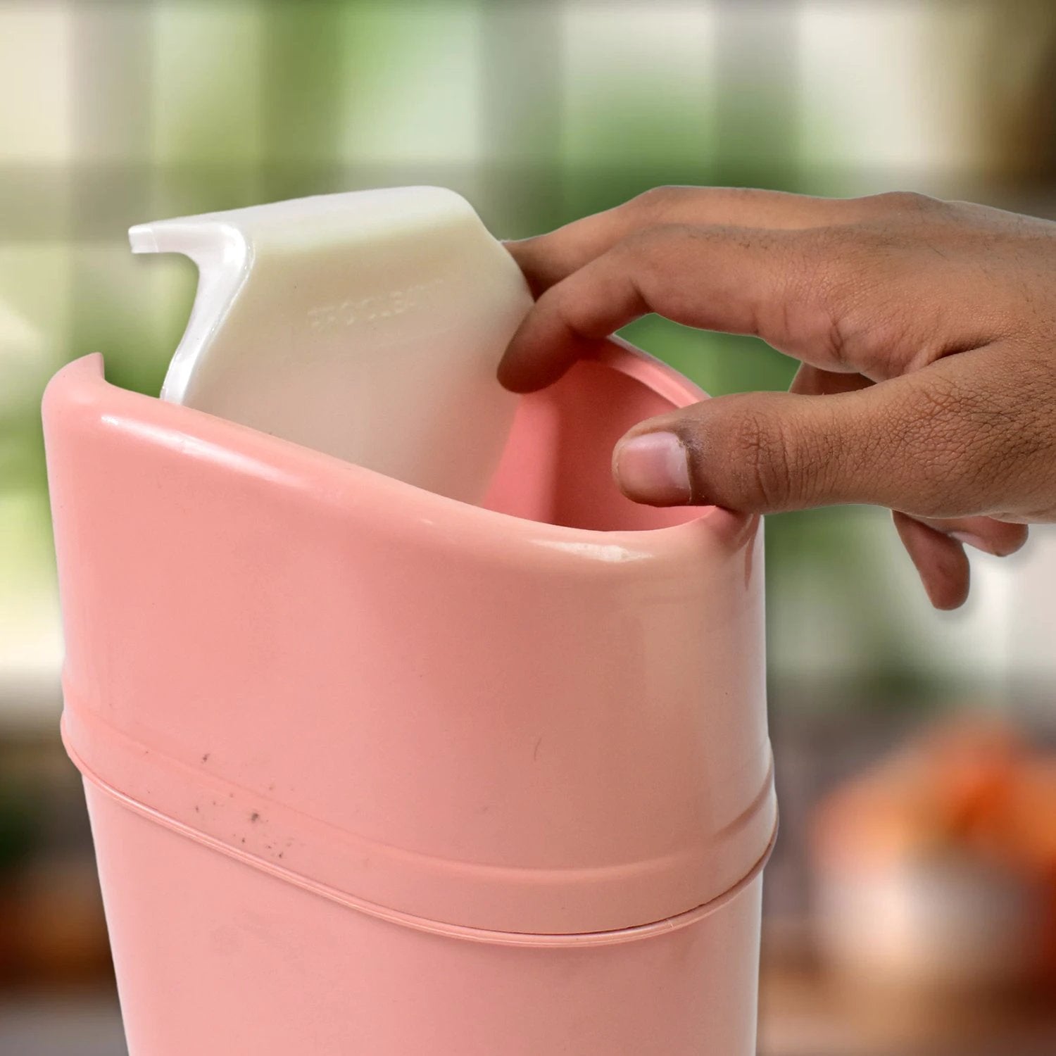 Mini Trash Can with Lid - Plastic Garbage Can Dustbin (1 Pc) - 69KART