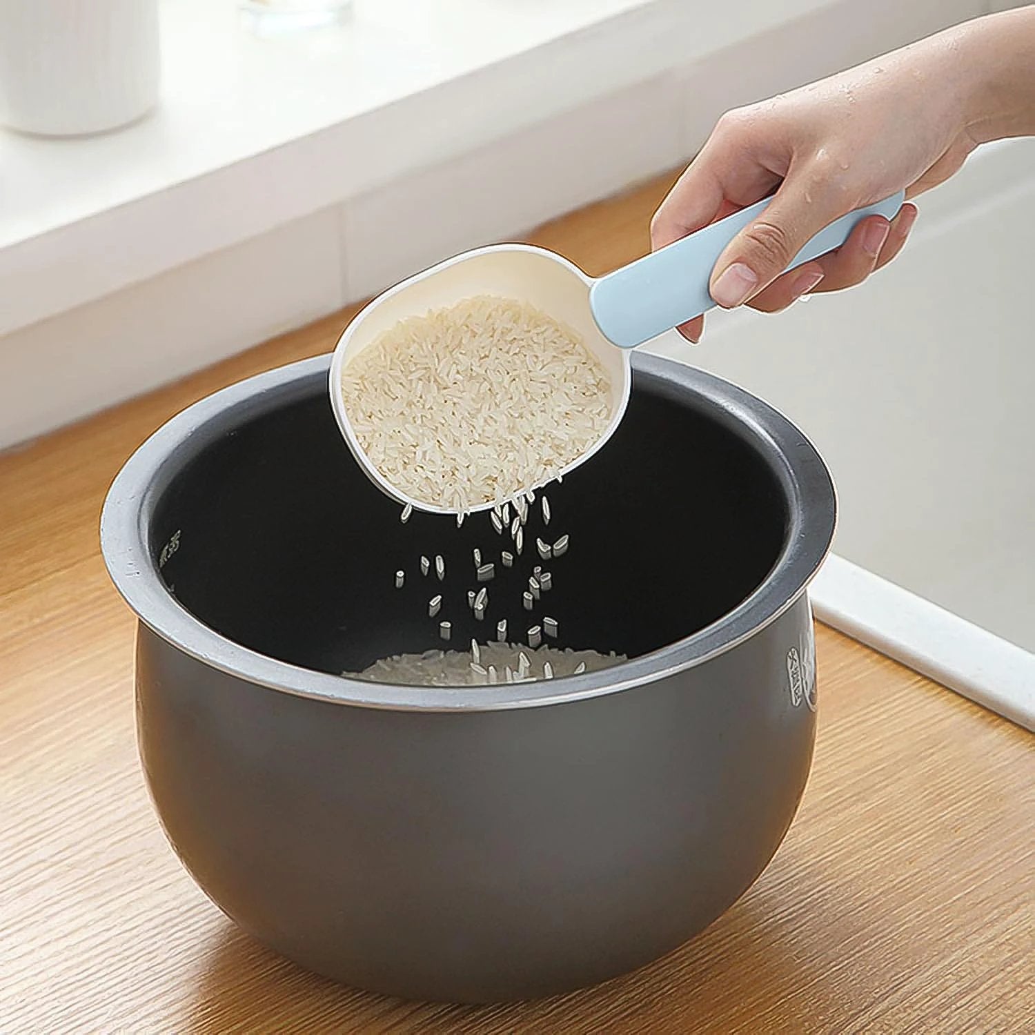 Large Plastic Measuring Spoons Flour Scoops For Home Kitchen (1 Pc) - 69KART
