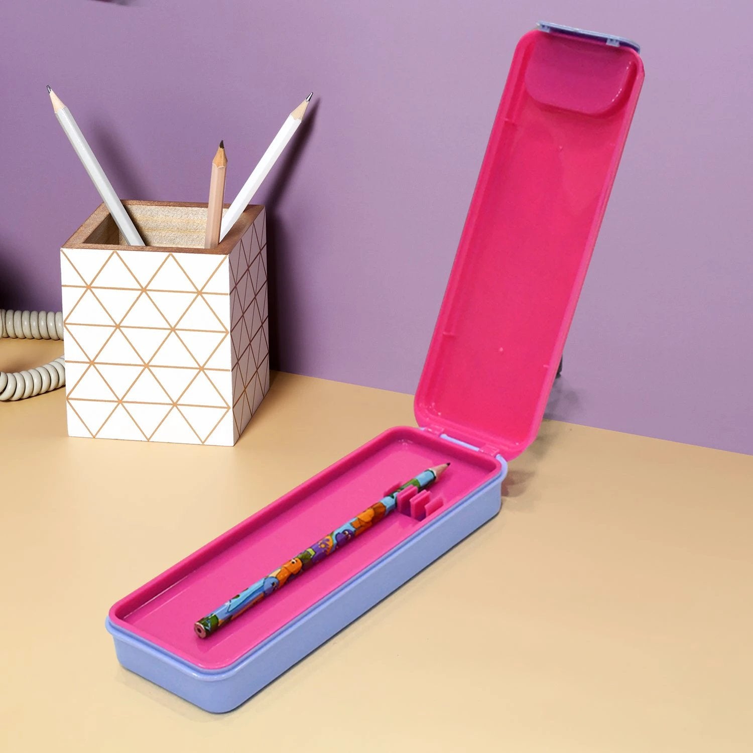 Stylish Cartoon Printed Hard Top Pencil Box For Kids (1 Pc  Mix Design) - 69KART