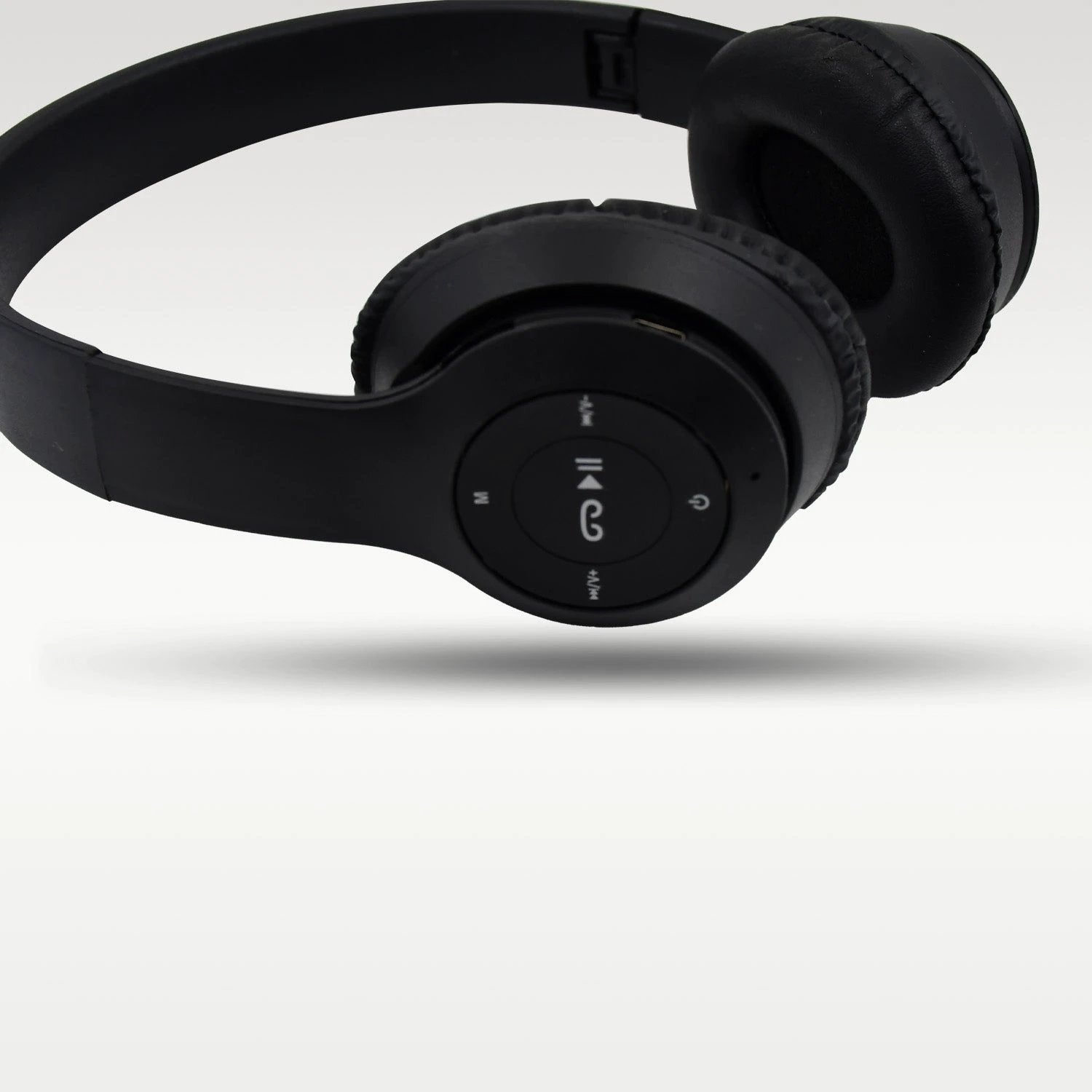 Foldable Wireless Headphone With Calling Function (1 Pc) by Wukusy