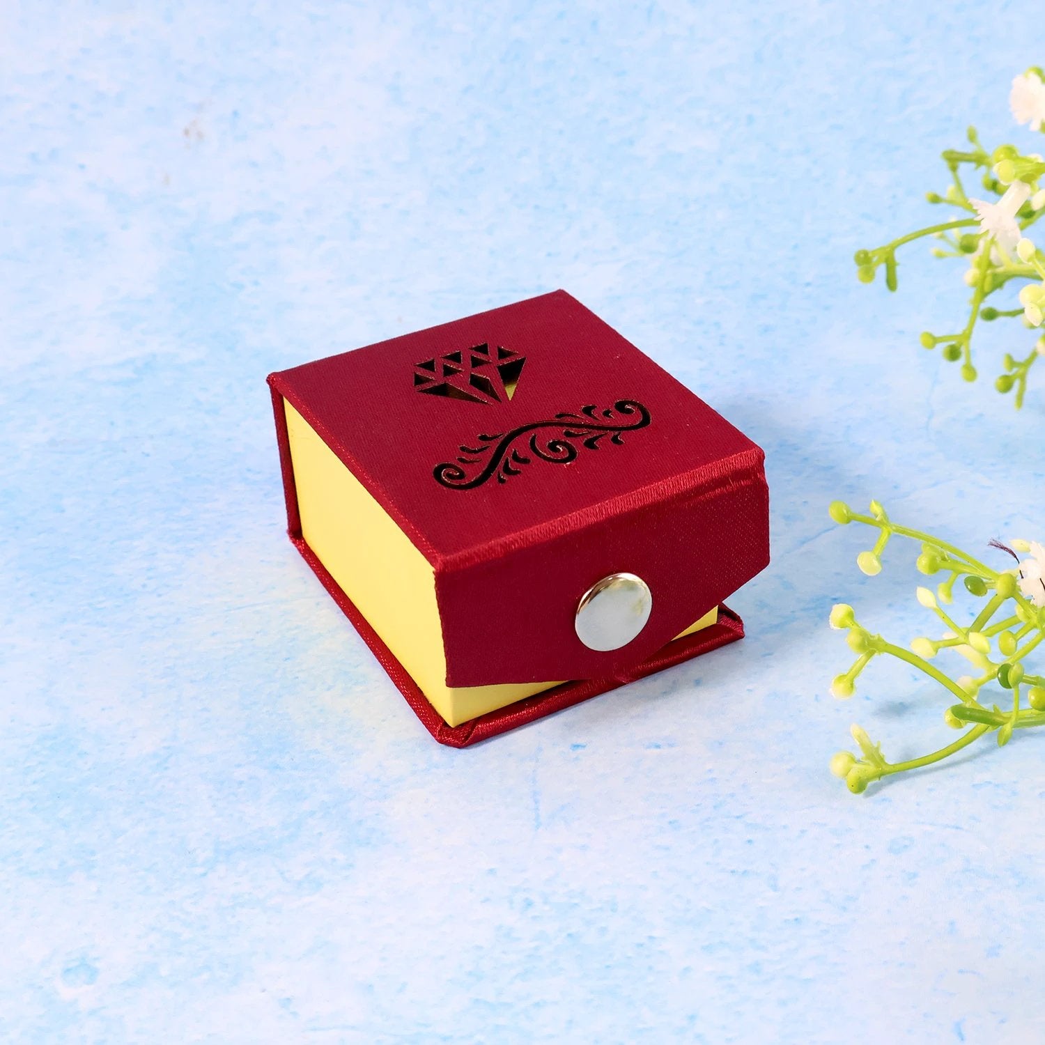 Premium Elegant Ring Gift Box With Soft Velvet Cushion by Wukusy